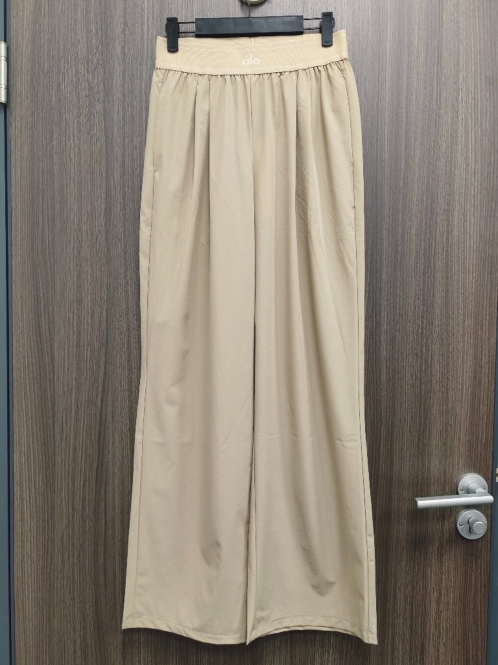 NWT Alo Yoga Gravel Loose Fit Casual Wide Leg Regular Pants Daily Trousers💗💐 - Picture 3 of 8